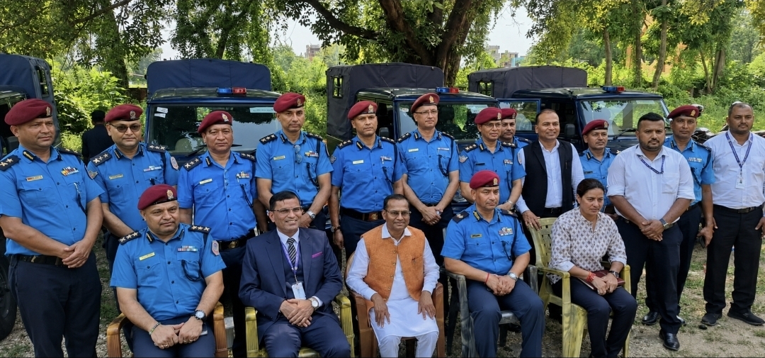 मधेश प्रदेश सरकारले नेपाल प्रहरीलाई दियो १२ वटा गाडी